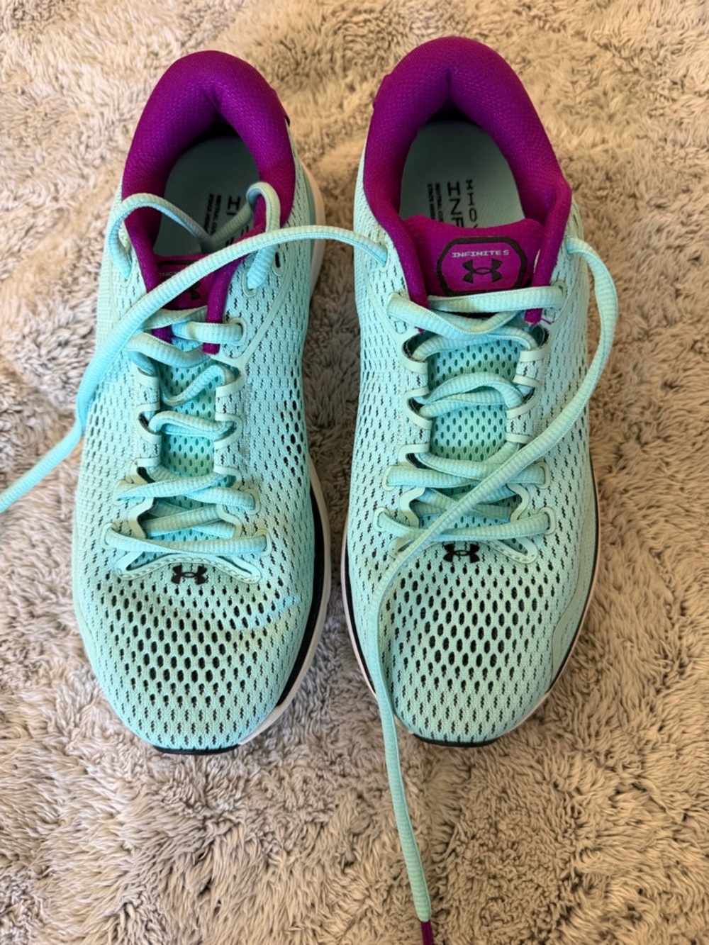 Under Armour Women’s Mint Green Mesh Running Sneakers with Magenta Collar